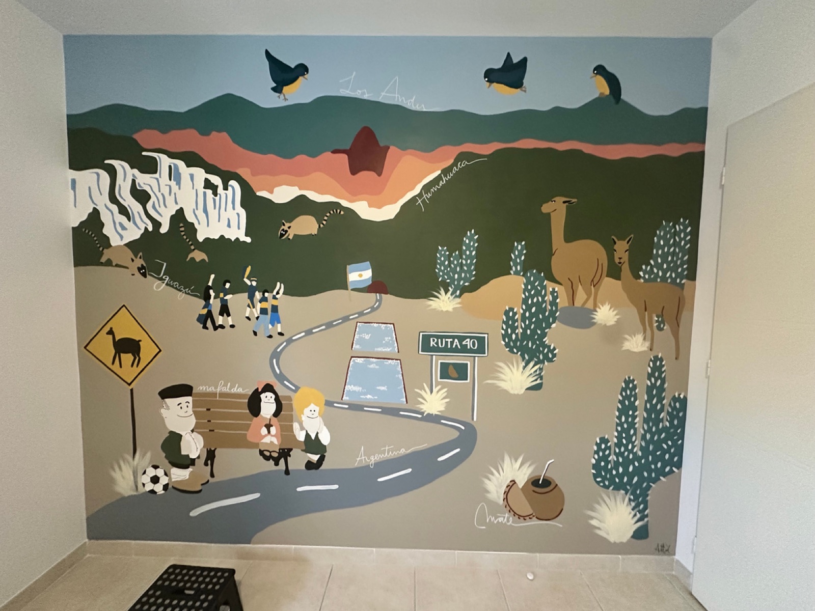Fresque murale dans une chambre d'enfant